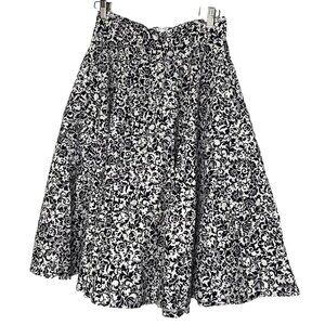 Mimi Cariño Women’s pleated flare Skirt paisley black Size 27 Waist Made In USA